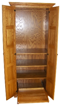 Wardrobe w/Pull-out Shoe Shelf (open)